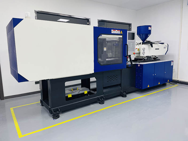 Injection molding machine